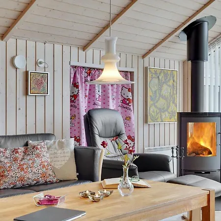 3 Bedroom In Ringkobing Holiday home Sondervig