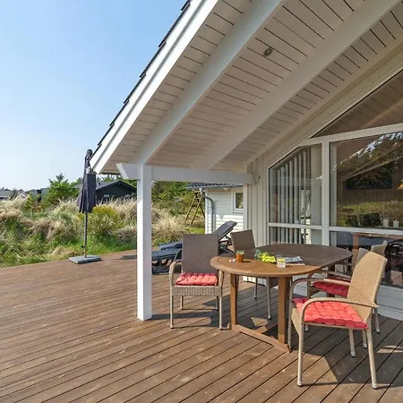 3 Bedroom In Ringkobing Holiday home *